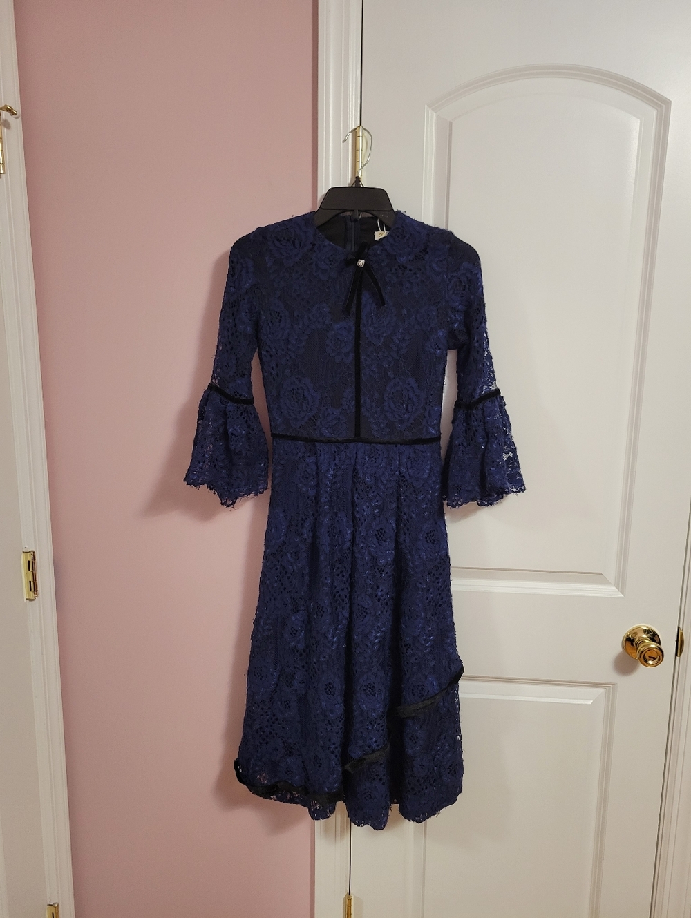 NWT Shanis Womens Elegant Navy Blue Floral Lace & Velvet Midi Dress- 4- Modest